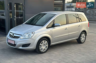 Минивэн Opel Zafira 2010 в Ровно