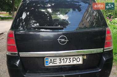 Минивэн Opel Zafira 2007 в Славянске