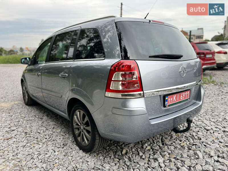 Минивэн Opel Zafira 2011 в Виннице