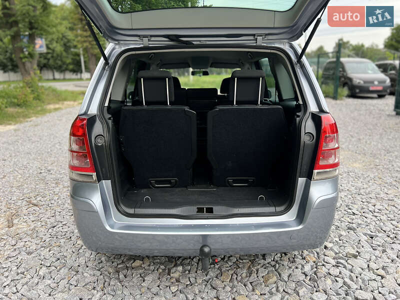 Минивэн Opel Zafira 2011 в Виннице