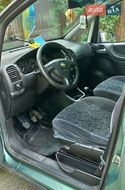 Минивэн Opel Zafira 2000 в Киеве