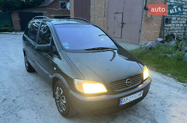 Минивэн Opel Zafira 2001 в Немирове