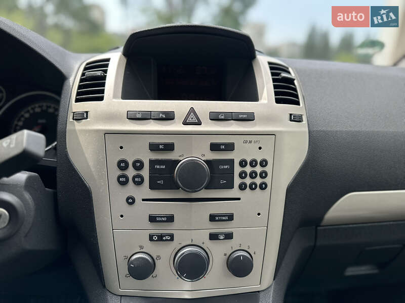 Минивэн Opel Zafira 2008 в Ровно