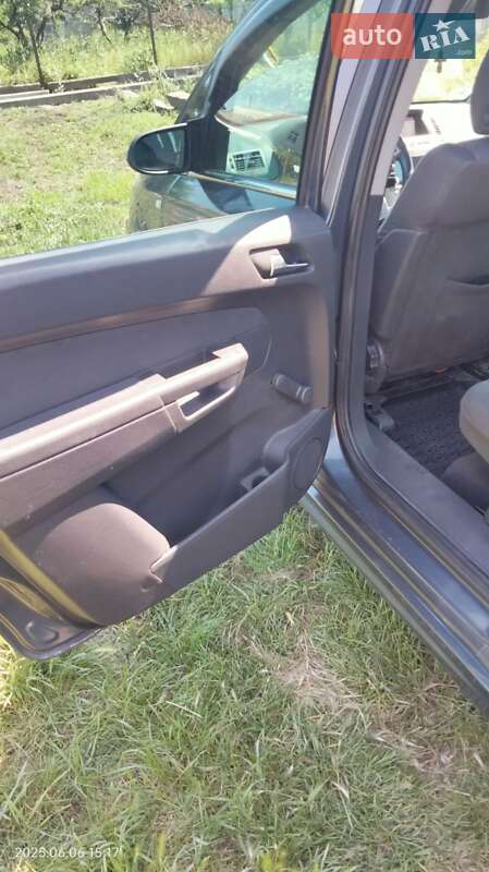Минивэн Opel Zafira 2008 в Одессе фото 13 Минивэн Opel Zafira 2008 в Одессе