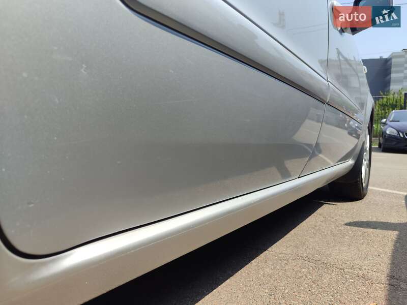 Минивэн Opel Zafira 2011 в Киеве