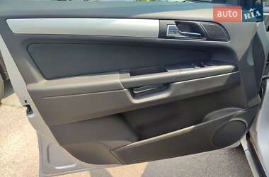 Минивэн Opel Zafira 2011 в 