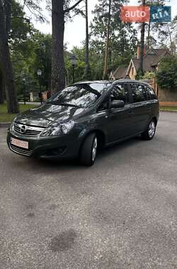 Мінівен Opel Zafira 2011 в 