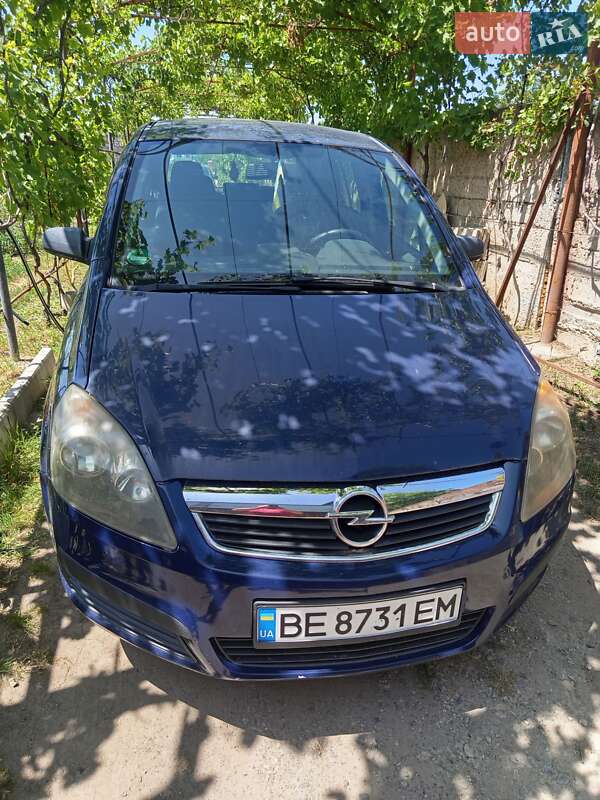 Минивэн Opel Zafira 2006 в 