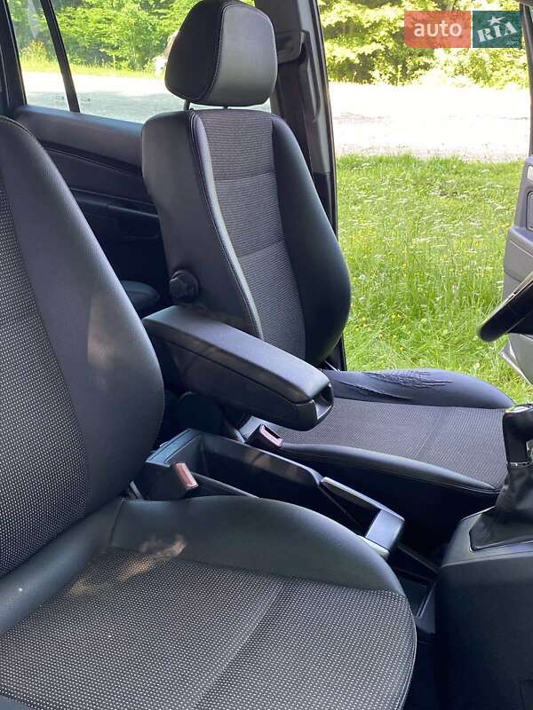 Минивэн Opel Zafira 2009 в Тернополе фото 11 Минивэн Opel Zafira 2009 в Тернополе