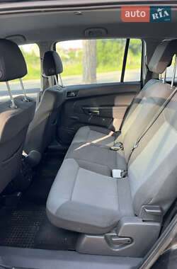 Минивэн Opel Zafira 2006 в 