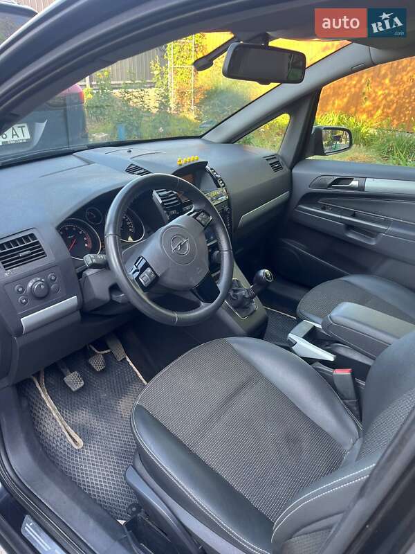 Мінівен Opel Zafira 2009 в Підгородному