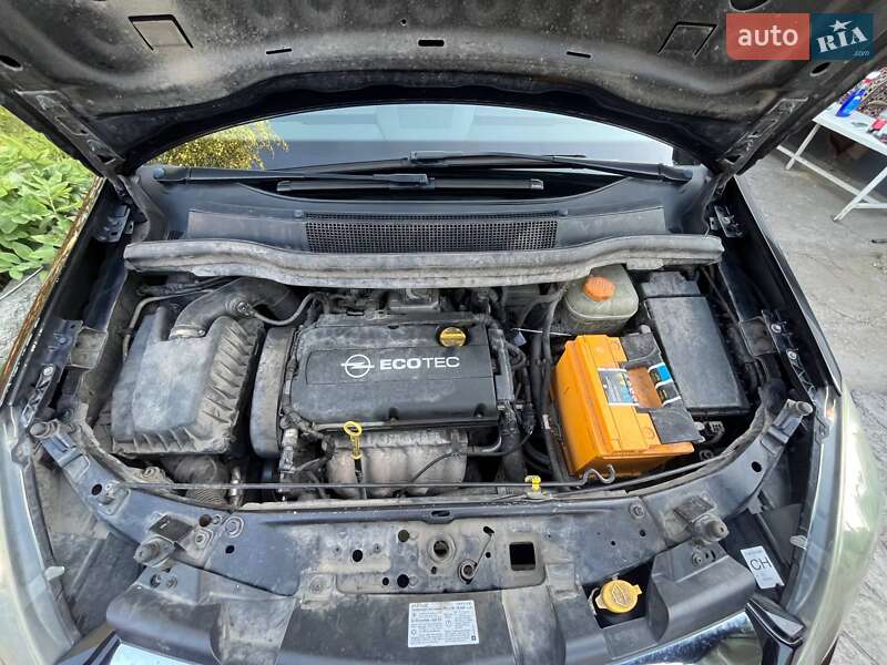 Мінівен Opel Zafira 2009 в Підгородному