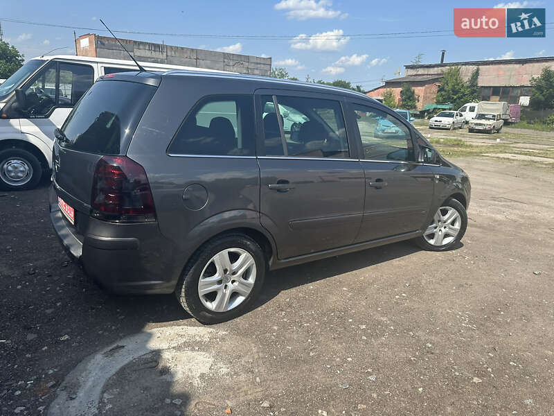 Минивэн Opel Zafira 2010 в Нежине