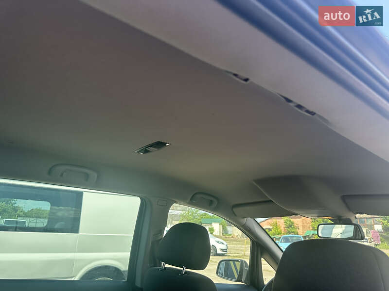 Минивэн Opel Zafira 2010 в Нежине