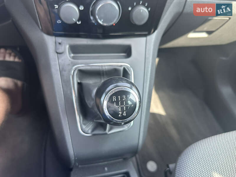 Минивэн Opel Zafira 2010 в Нежине