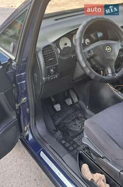 Минивэн Opel Zafira 2002 в 