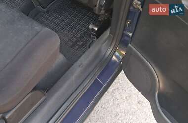 Минивэн Opel Zafira 2002 в 