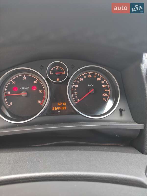 Мінівен Opel Zafira 2010 в Могилів-Подільському фото 10 Мінівен Opel Zafira 2010 в Могилів-Подільському