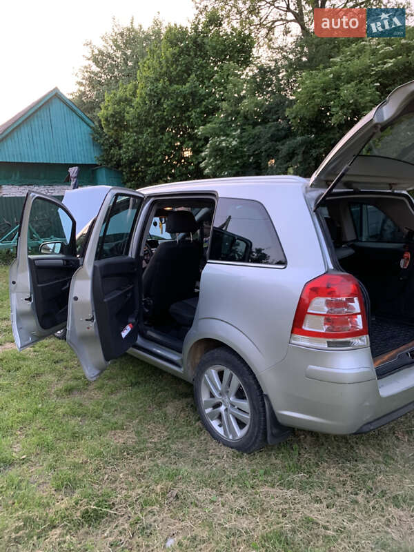 Минивэн Opel Zafira 2008 в Золочеве фото 9 Минивэн Opel Zafira 2008 в Золочеве