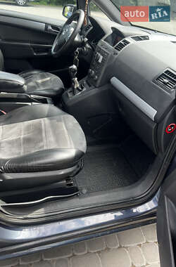 Минивэн Opel Zafira 2007 в 