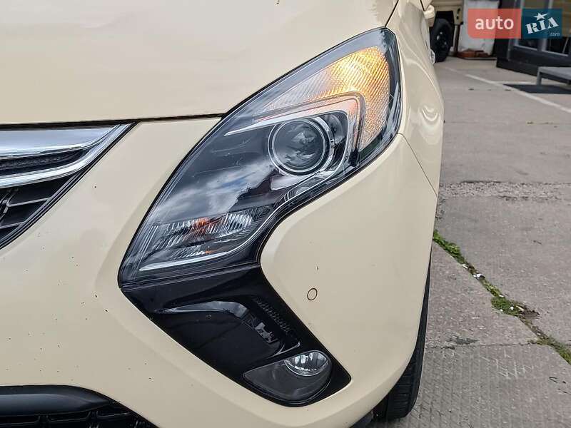 Мікровен Opel Zafira 2015 в Харкові