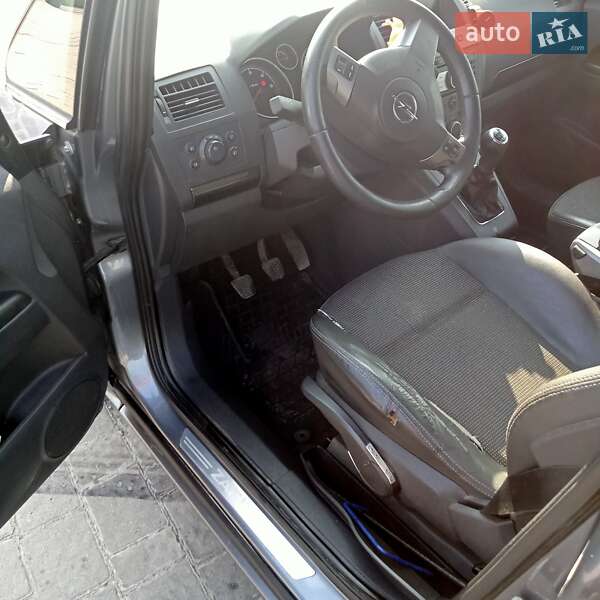Минивэн Opel Zafira 2005 в Львове фото 4 Минивэн Opel Zafira 2005 в Львове