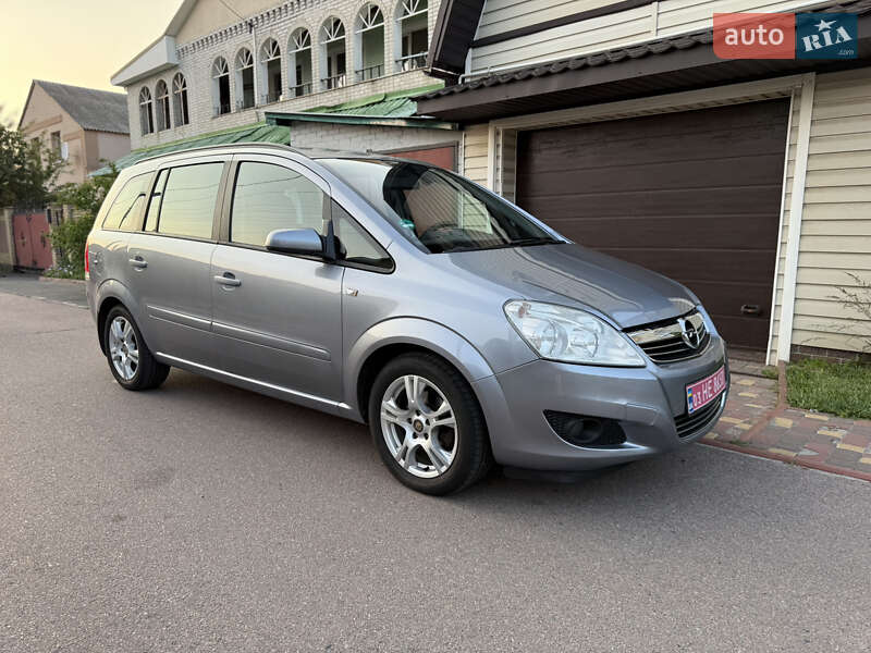 Минивэн Opel Zafira 2008 в Борисполе