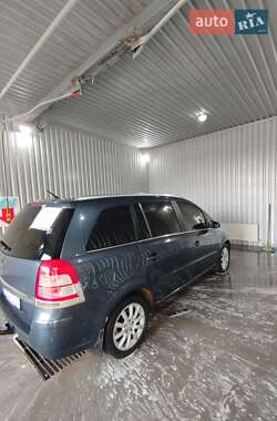 Минивэн Opel Zafira 2008 в 