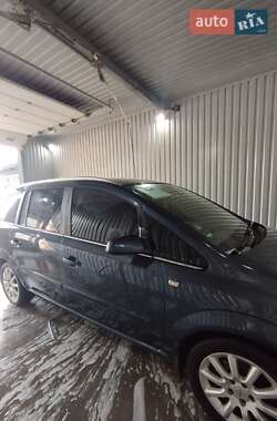Минивэн Opel Zafira 2008 в 