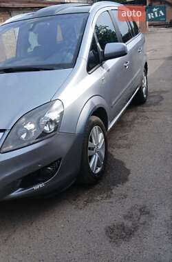 Минивэн Opel Zafira 2011 в Днепре