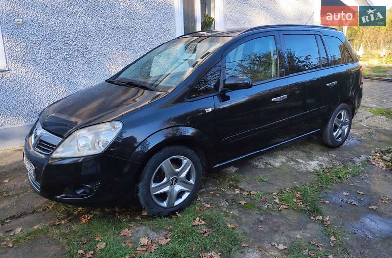 Мінівен Opel Zafira 2008 в Чернівцях