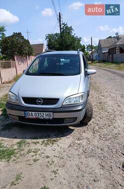 Минивэн Opel Zafira 1999 в Александрие