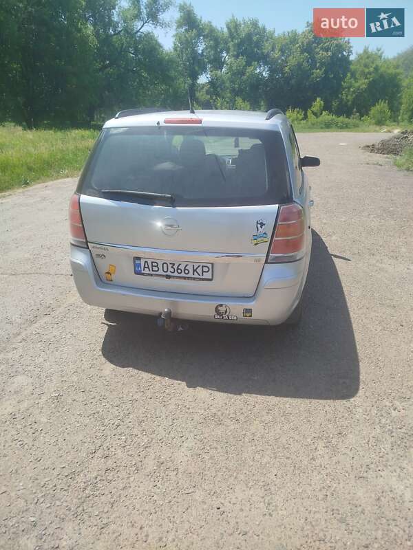 Минивэн Opel Zafira 2006 в Ямполе