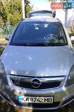 Минивэн Opel Zafira 2007 в Киеве