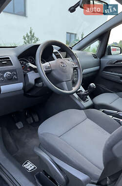 Минивэн Opel Zafira 2007 в 