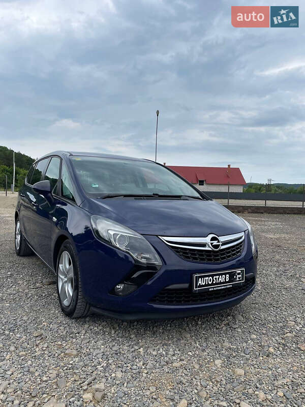 Opel Zafira 2016