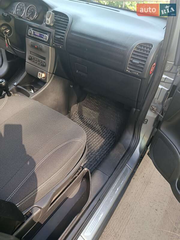 Мінівен Opel Zafira 2005 в Світловодську фото 9 Мінівен Opel Zafira 2005 в Світловодську