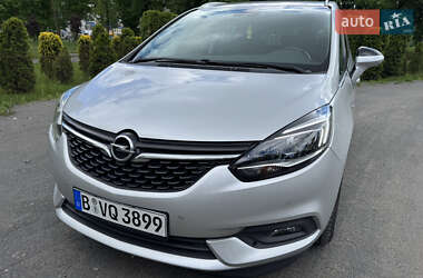 Минивэн Opel Zafira 2017 в 