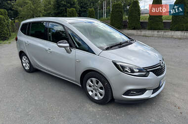 Минивэн Opel Zafira 2017 в 