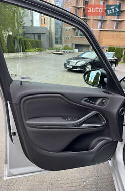 Минивэн Opel Zafira 2017 в 