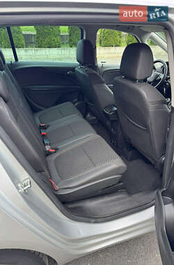 Минивэн Opel Zafira 2017 в 