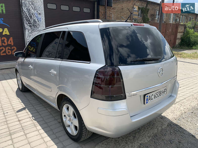 Минивэн Opel Zafira 2006 в Луцке