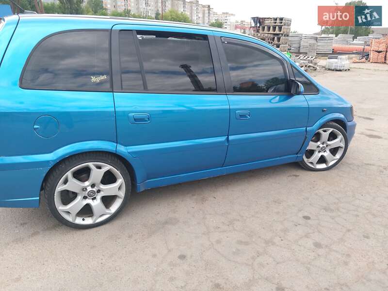 Мінівен Opel Zafira 2002 в Рівному