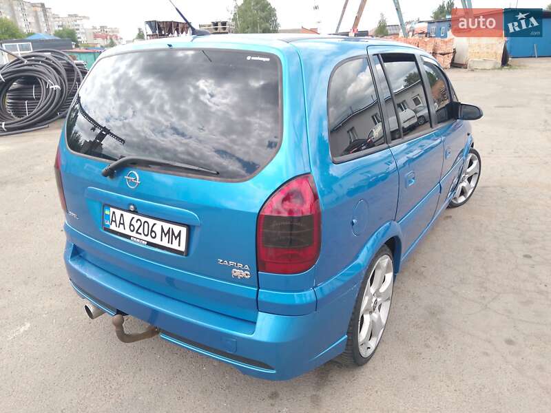 Мінівен Opel Zafira 2002 в Рівному