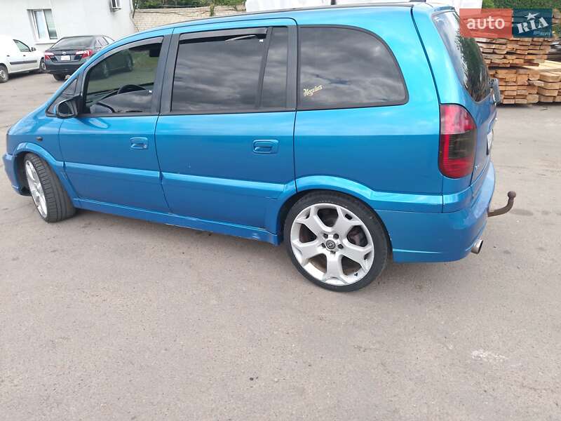 Мінівен Opel Zafira 2002 в Рівному