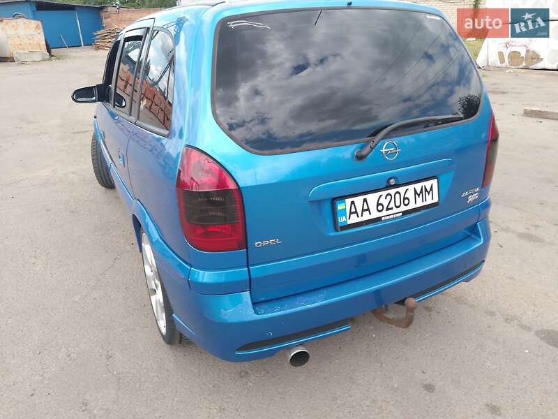 Мінівен Opel Zafira 2002 в Рівному