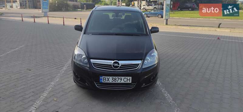 Opel Zafira 2012