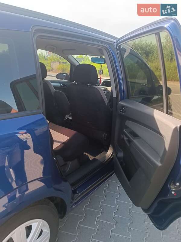 Минивэн Opel Zafira 2005 в Виннице