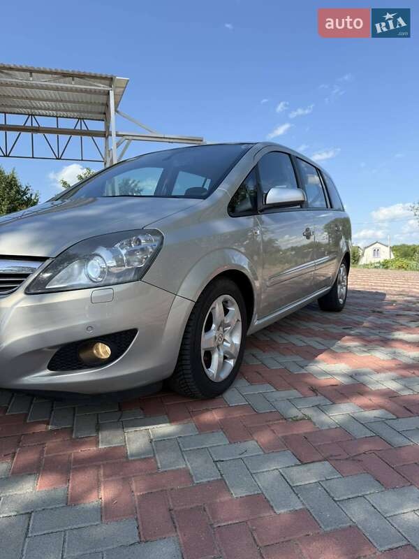 Мінівен Opel Zafira 2009 в Білій Церкві