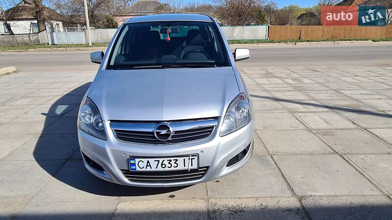 Мінівен Opel Zafira 2011 в Лисянці